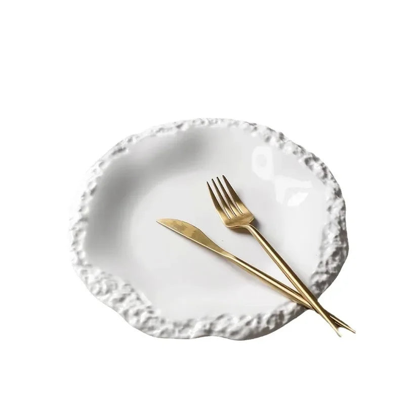 Rock-Edge Ceramic Flat Plate – Elegant Dining