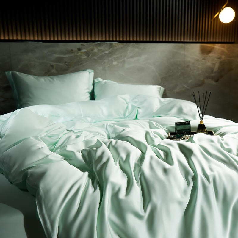 Mint Green Eucalyptus Lyocell Silk Bedding Set – Cooling Duvet Cover, Sheet & Pillowcases | Double, Queen, King, Family Sizes