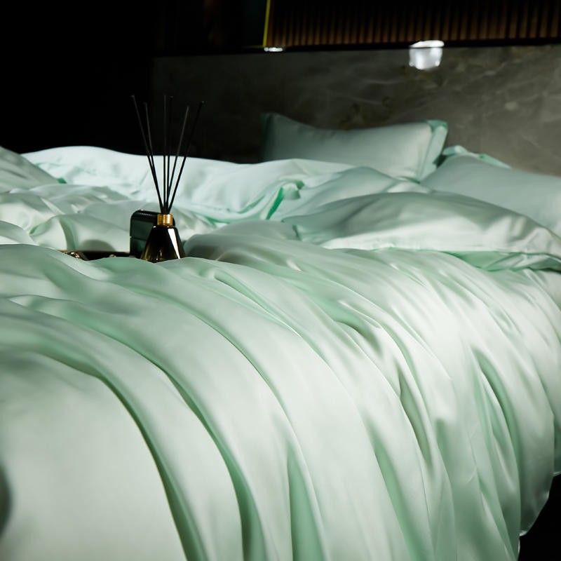 Mint Green Eucalyptus Lyocell Silk Bedding Set – Cooling Duvet Cover, Sheet & Pillowcases | Double, Queen, King, Family Sizes