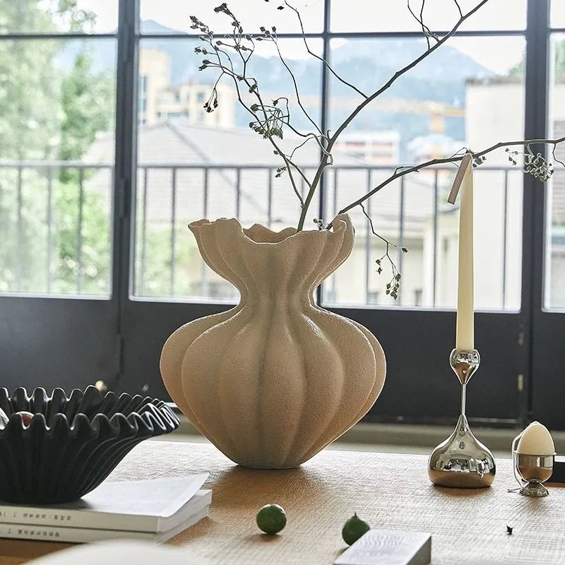 French Antique-Style White Ceramic Vase – Elegant Home Decor