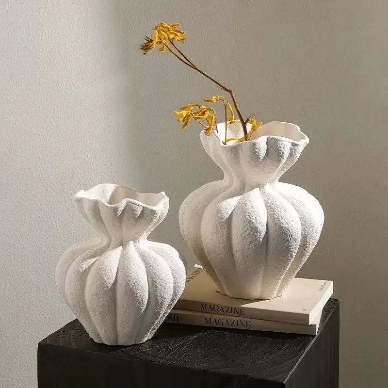 French Antique-Style White Ceramic Vase – Elegant Home Decor