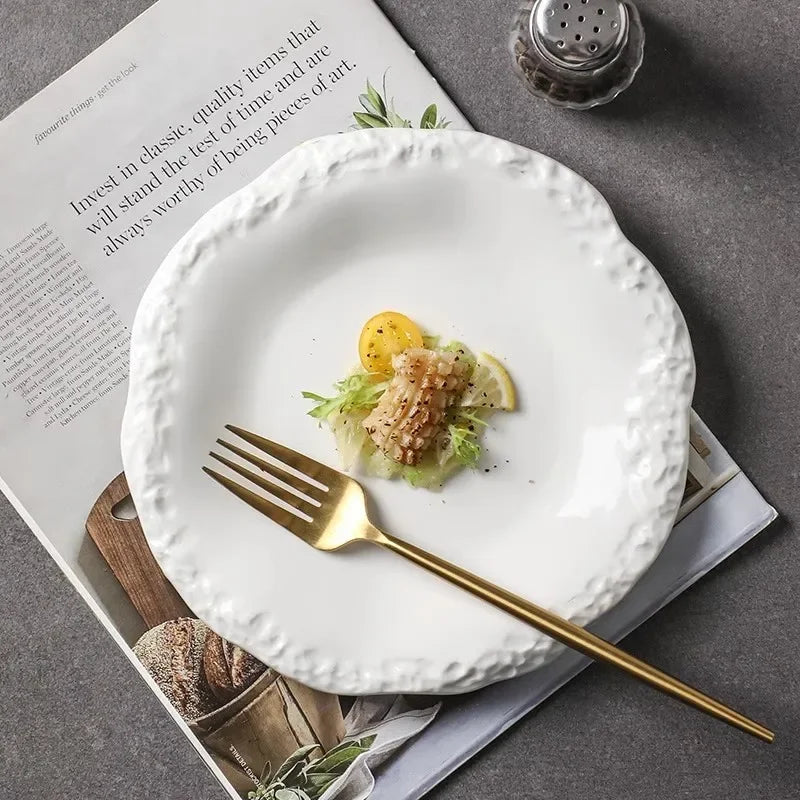 Rock-Edge Ceramic Flat Plate – Elegant Dining