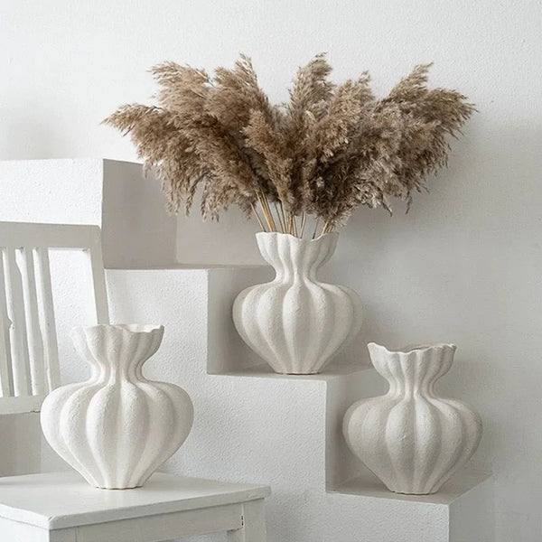 French Antique-Style White Ceramic Vase – Elegant Home Decor