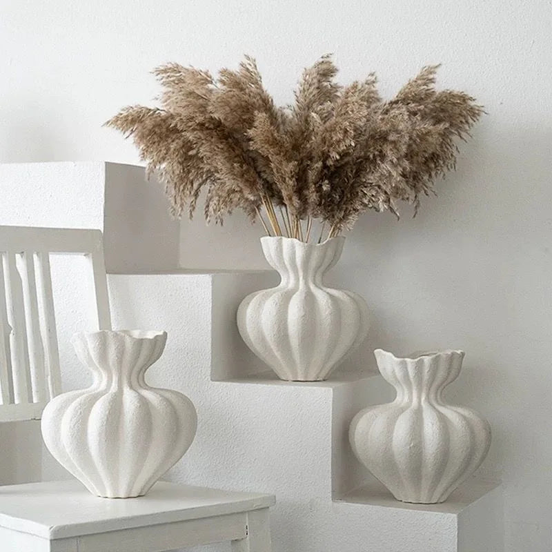 French Antique-Style White Ceramic Vase – Elegant Home Decor